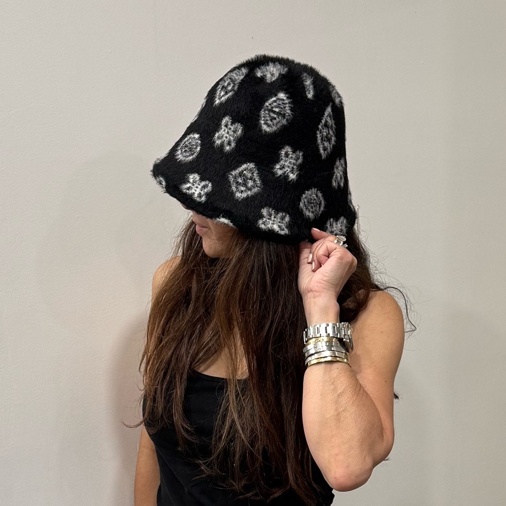 ShopEvelynne Black and White Patterned Hat